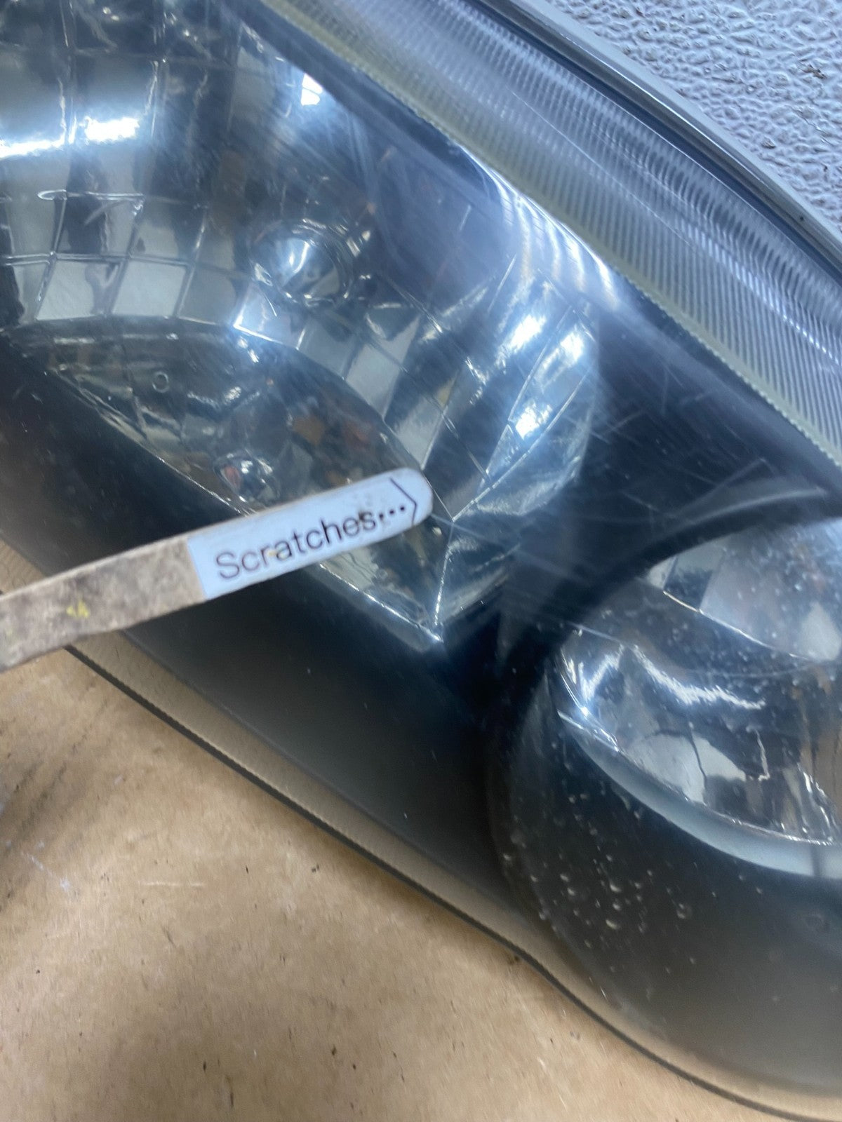 2001-2002 Toyota Corolla Left+Right Side Halogen Headlights AD4483 DW4