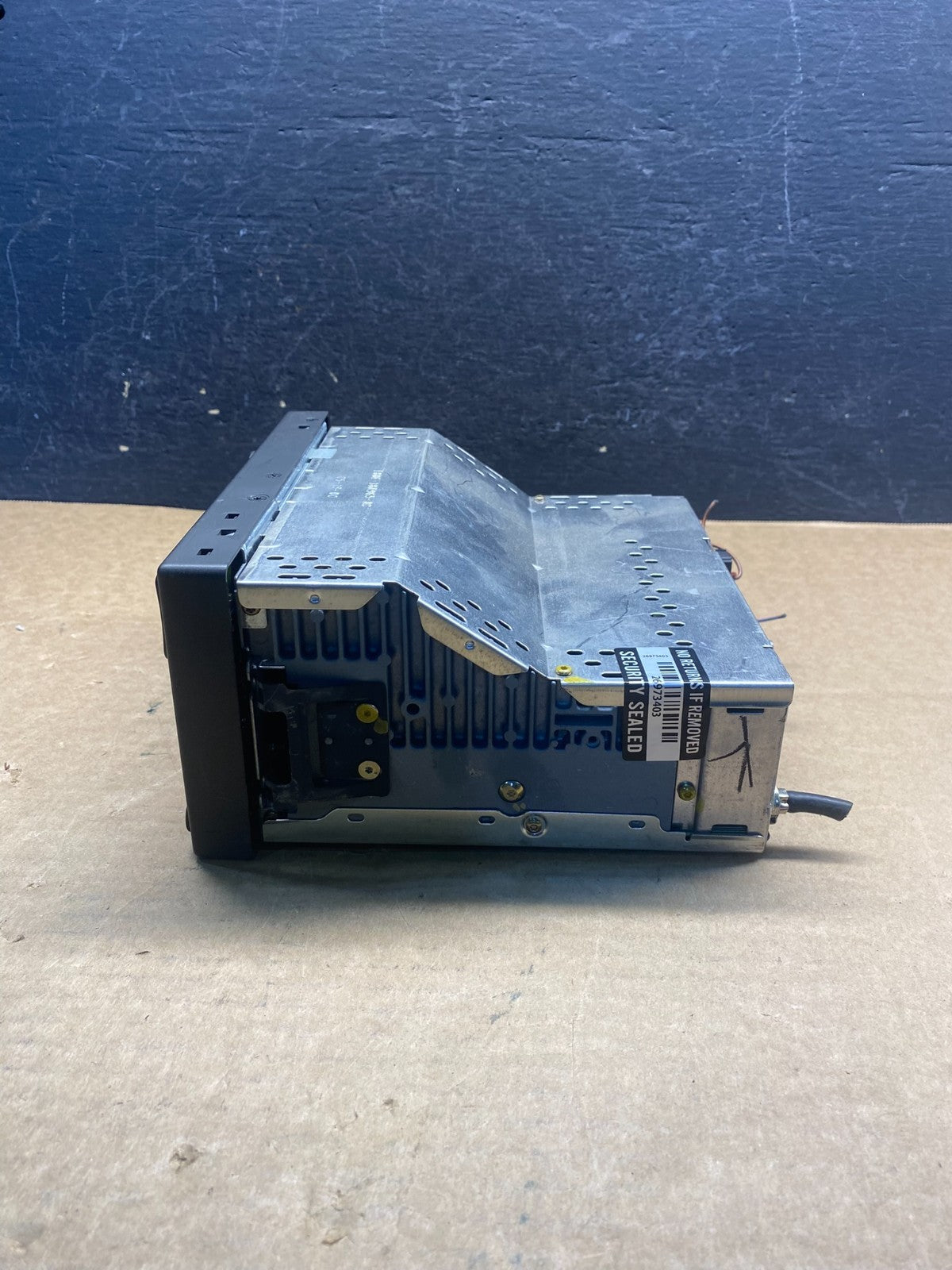 2001 - 2002 Lincoln Town Car AM/FM Radio CD Player AF6583 DG1