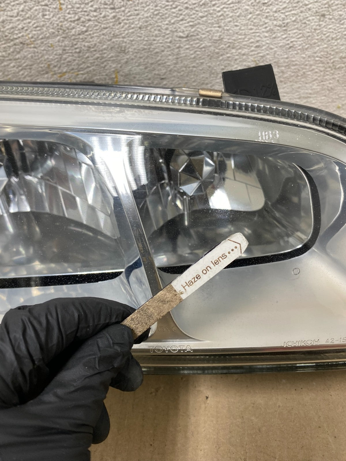 1996 - 2000 Toyota Rav4 Right Passenger RH Side Headlight Halogen AH6801 DW4