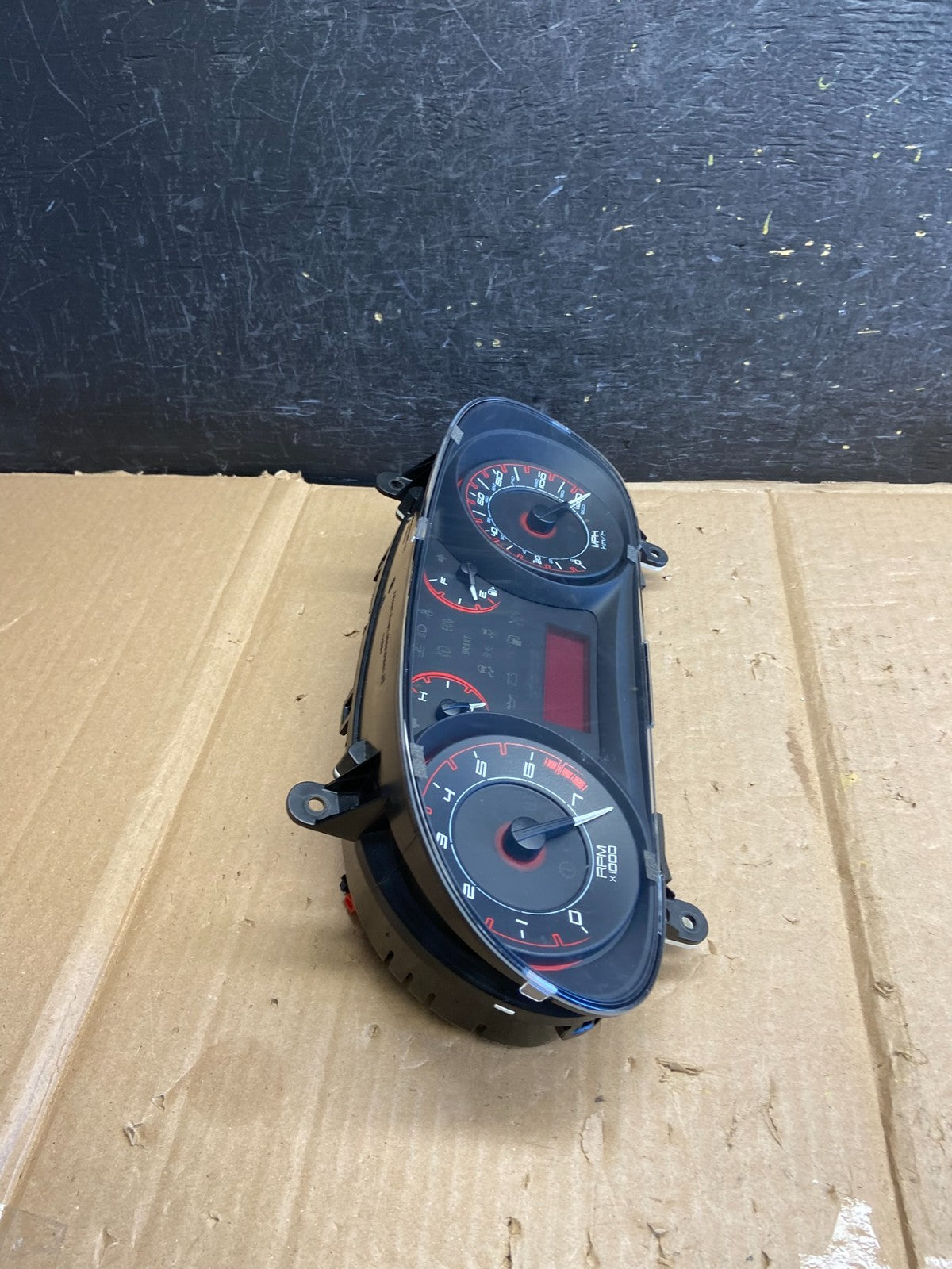 2013 - 2013 Dodge Dart Speedometer Instrument Cluster Gauges AH5649 DG1