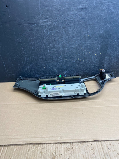 2005 to 2010 Honda Odyssey Radio Climate Control Dash Trim Bezel af9989 DG3