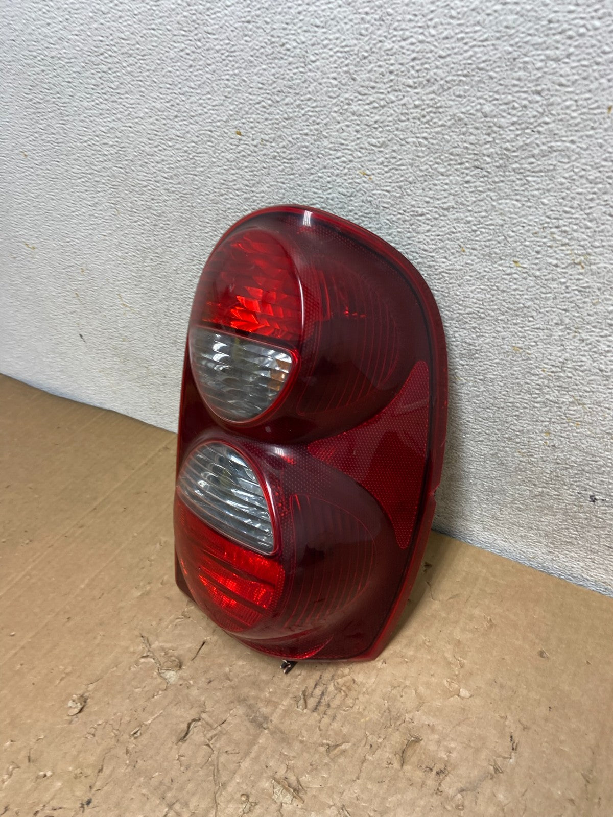 2005 2006 2007 Jeep Liberty Right Passenger Rh Side Tail Light AI9270 LK1