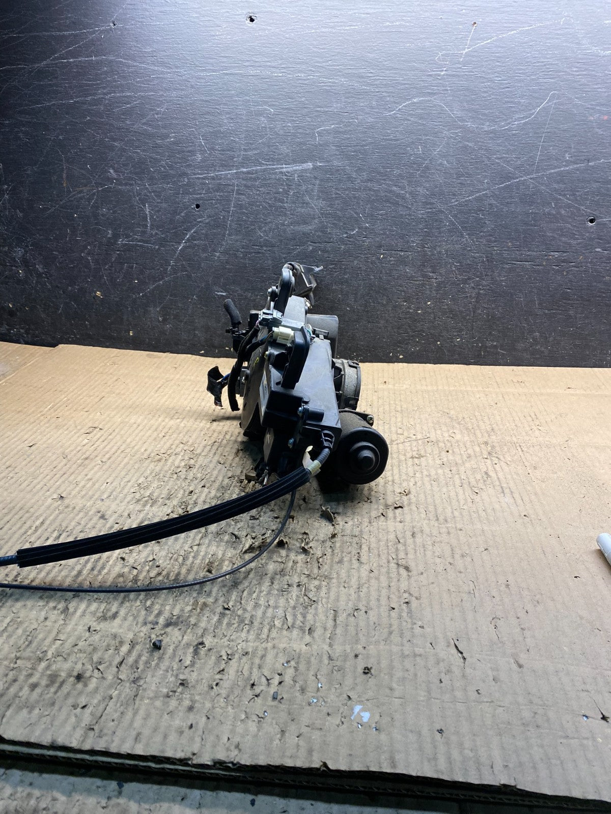 2007-2014 Kia Sedona Left Electric Power Sliding Door Motor Regulator y1435 DG4