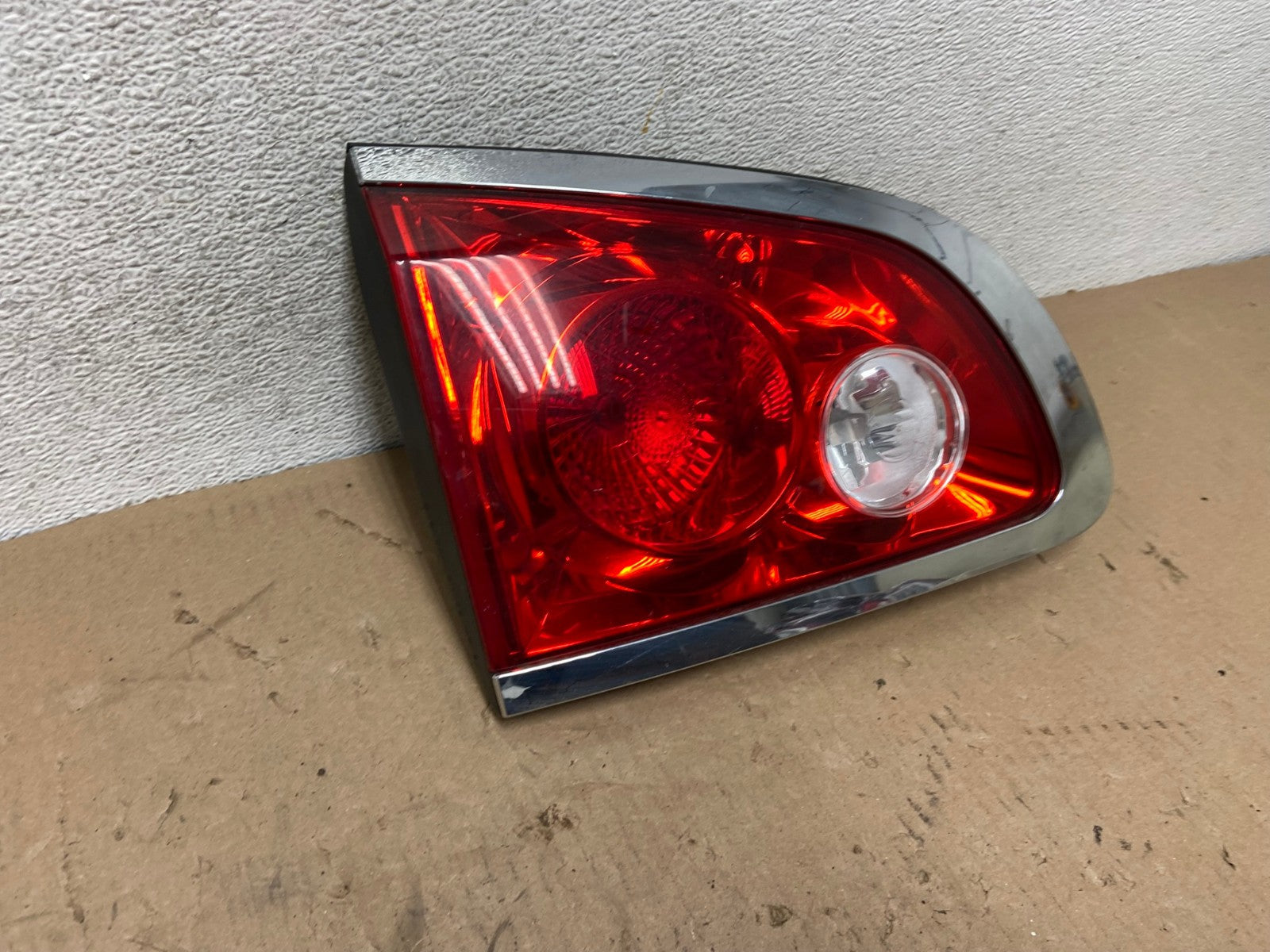 2008 - 2012 Buick Enclave Left Driver Lh Inner Tail Light AF3271 LK2
