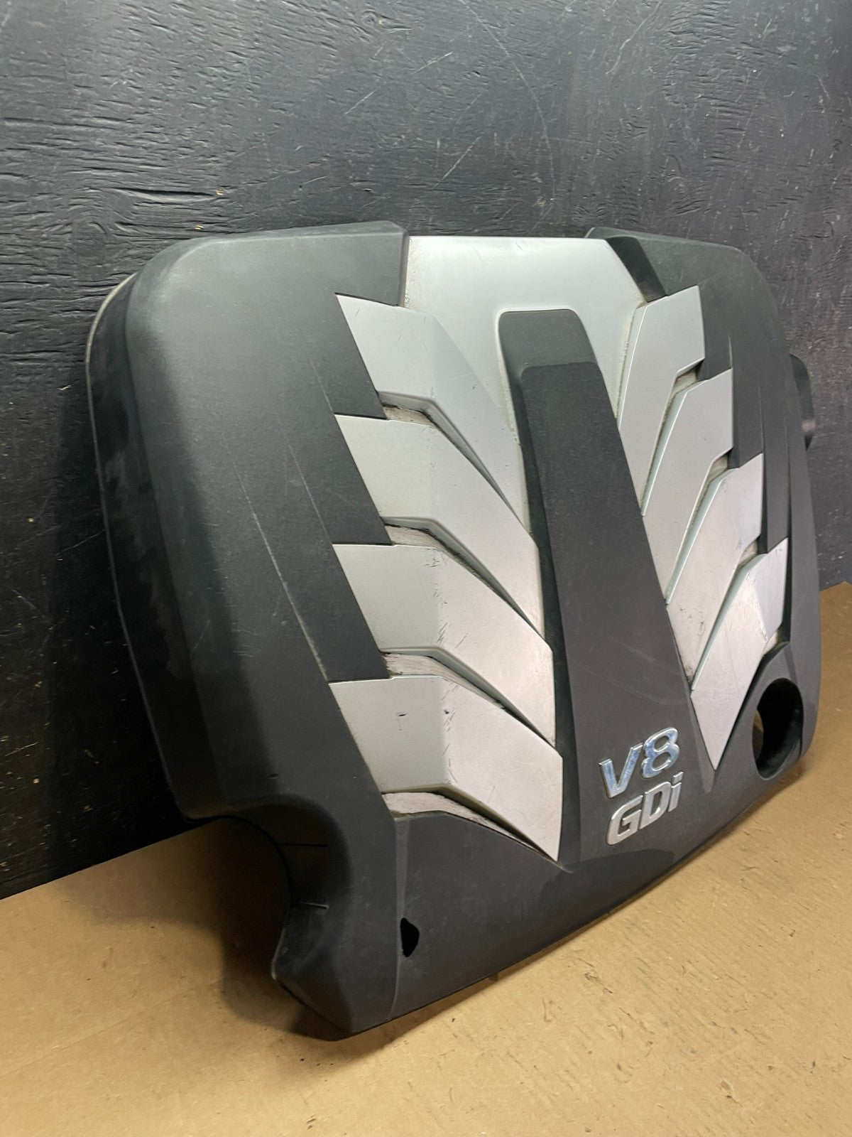 2011 to 2016 Hyundai Equus 5.0L V8 Engine Motor Cover OEM  AA2322  DG1