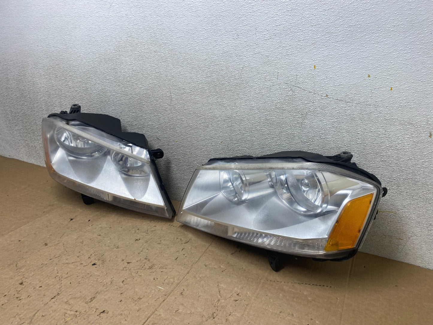2008 to 2014 Dodge Avenger Left+Right Side Set Halogen Headlights W9075 DW1