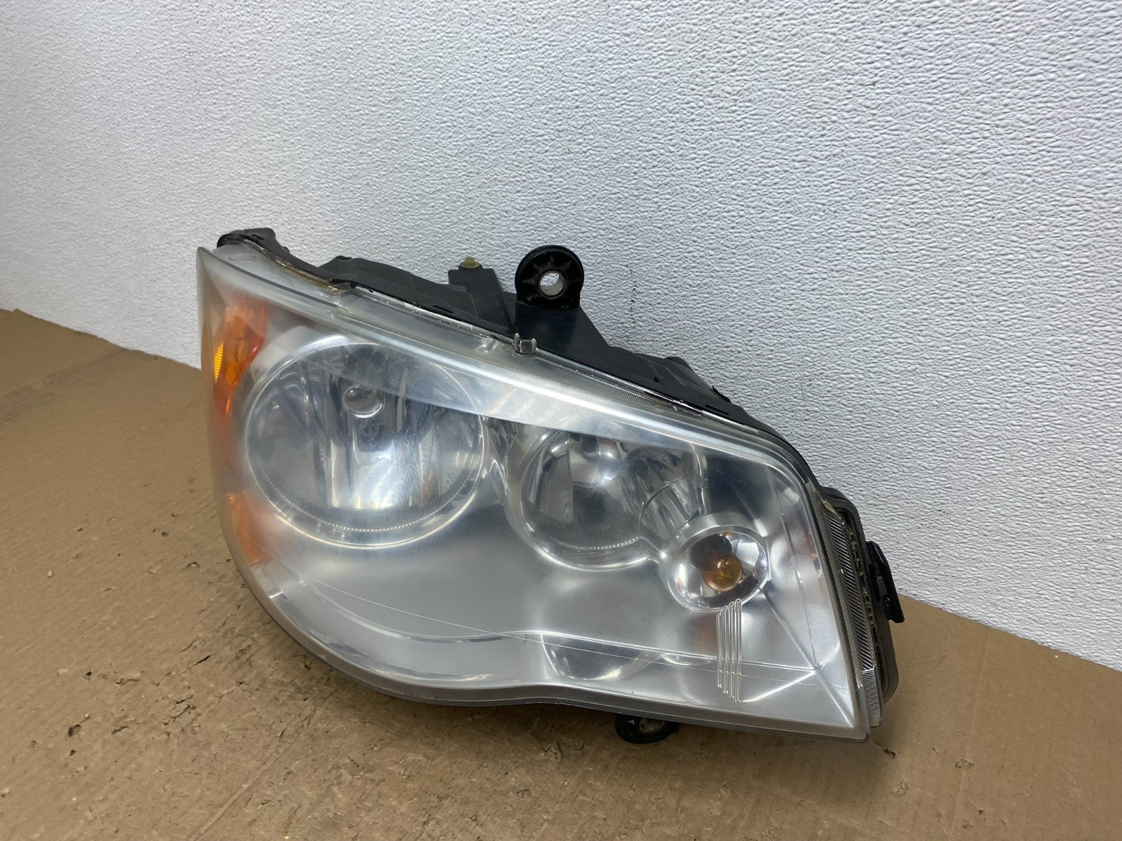 2011 to 2016 Chrysler Town and Country Right Passenger Headlight AC0120 DW1