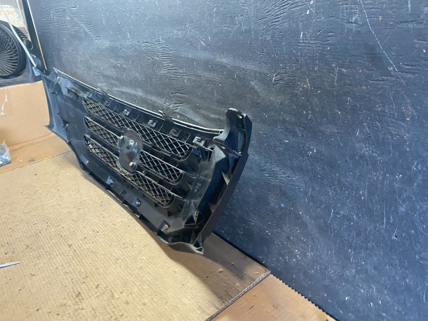 2008 2009 2010 Honda Odyssey Front Upper Grill Grille Oem S3317 DG6