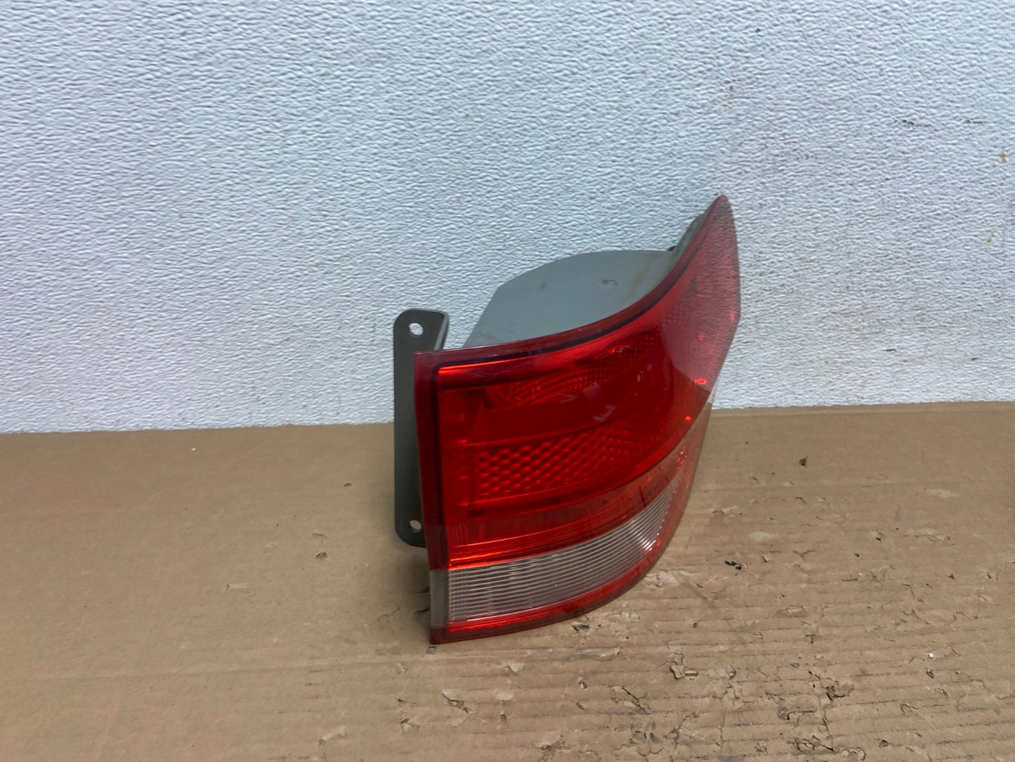 2011-2013 Jeep Grand Cherokee Right Passenger Side Rh Tail Light AD4319 LK2