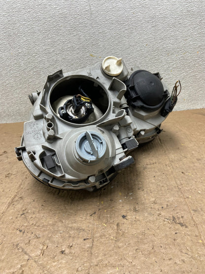 2005 to 2007 Mercedes-Benz C-Class Right Passenger Side Headlight Oem AA4246 DW5
