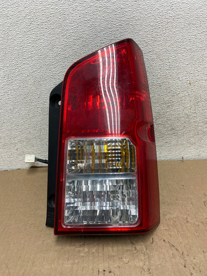 2005 to 2012 Nissan Pathfinder Right Passenger RH Side Tail Light AG8053 LK0