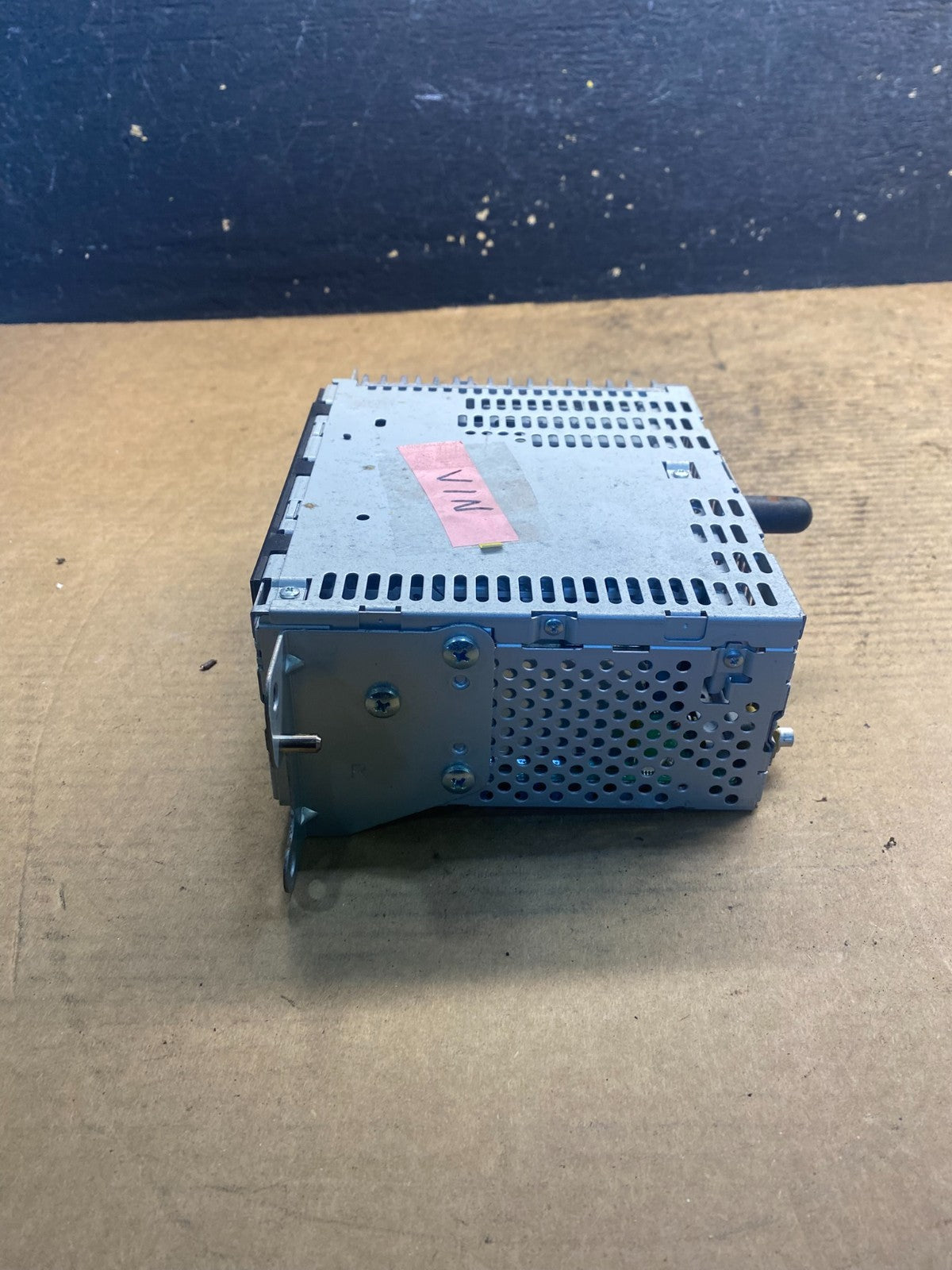 2013 to 2014 Ford Edge AM/FM Radio Reciever OEM aa1783 DG1
