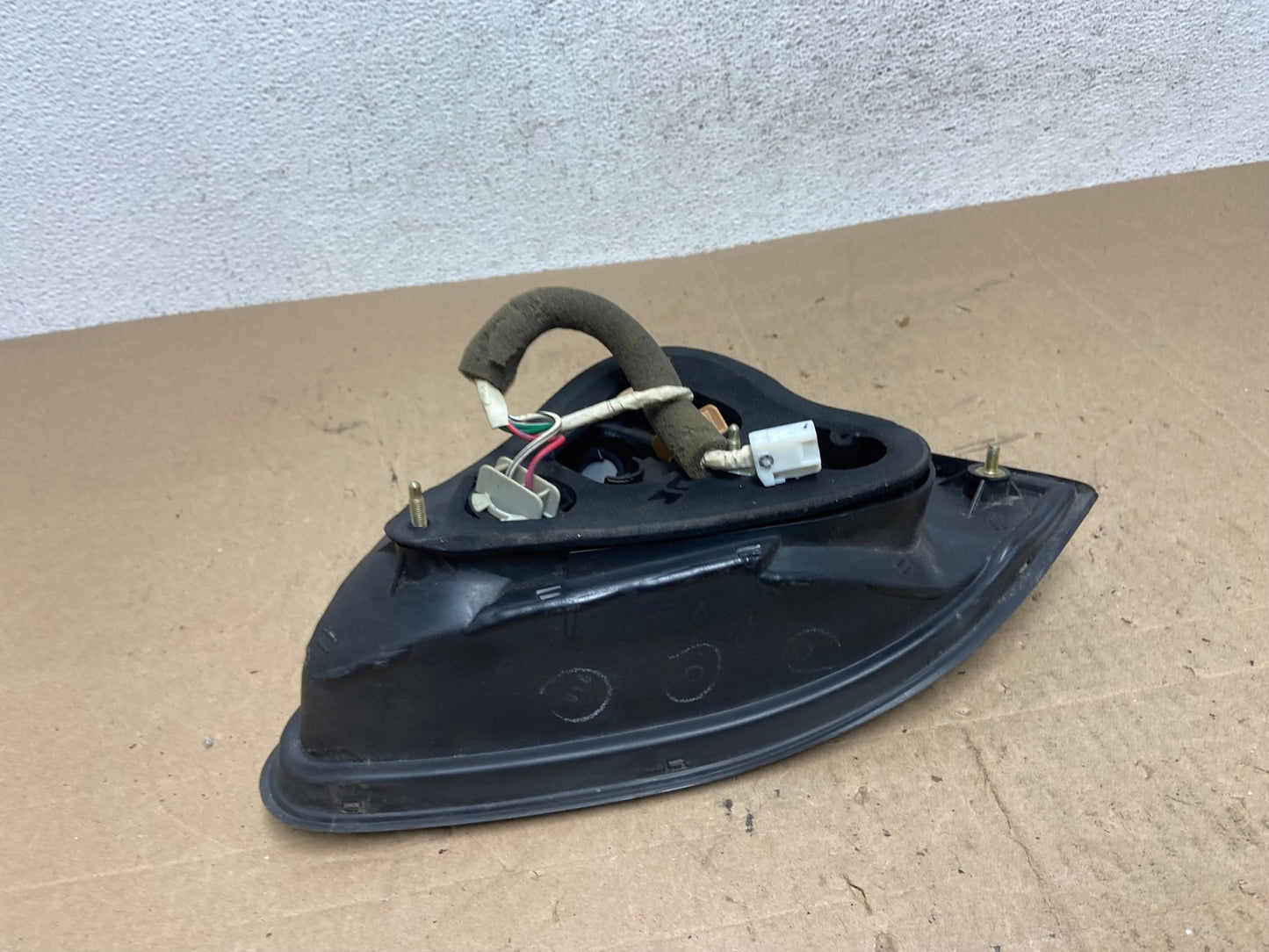 2000-2003 Lexus RX300 Right Passenger Side Rear Inner Tail Light AE6077 LK5