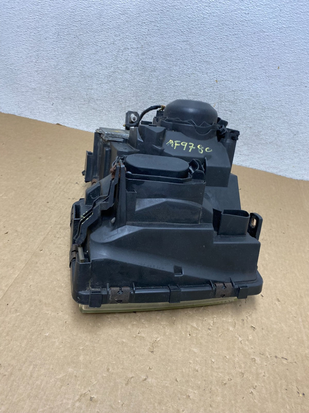 2003 to 2004 Land Rover Range Rover Left Driver Headlight Xenon HID AF9780 DW9