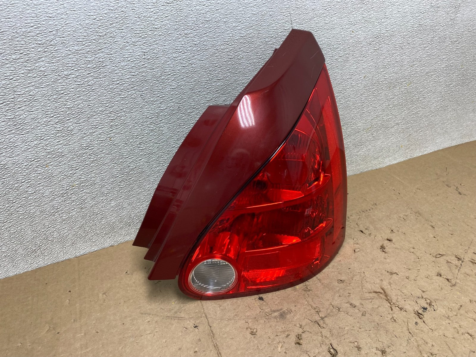 2004 2005 2006 2007 2008 Nissan Maxima Right Passenger Tail Light Oem X2351 DW2