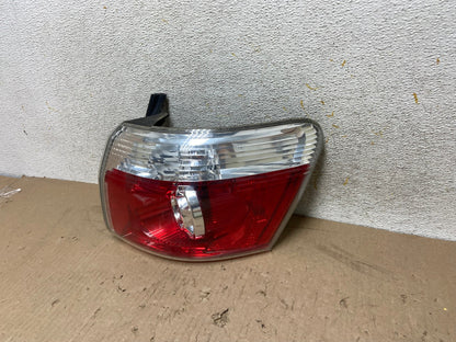 2007 to 2012 GMC Acadia Halogen Tail Light Right Passenger RH Side AH7679 LK2
