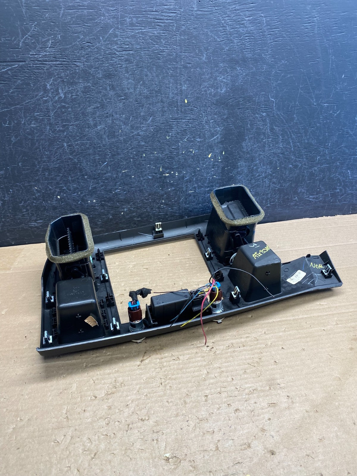 2007 to 2014 Silverado Sierra Center Console Radio Bezel Air Vents AG8380 DG6