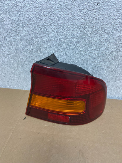 2000 to 2004 Subaru Legacy Right Passenger Rh Side Tail Light AC5589 DW0