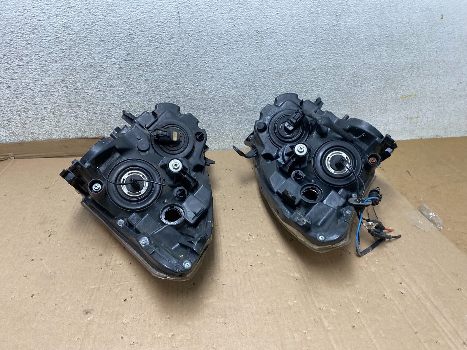 2009-2013 Nissan Rogue Left+Right Side Set Halogen Headlights U7188 DW14