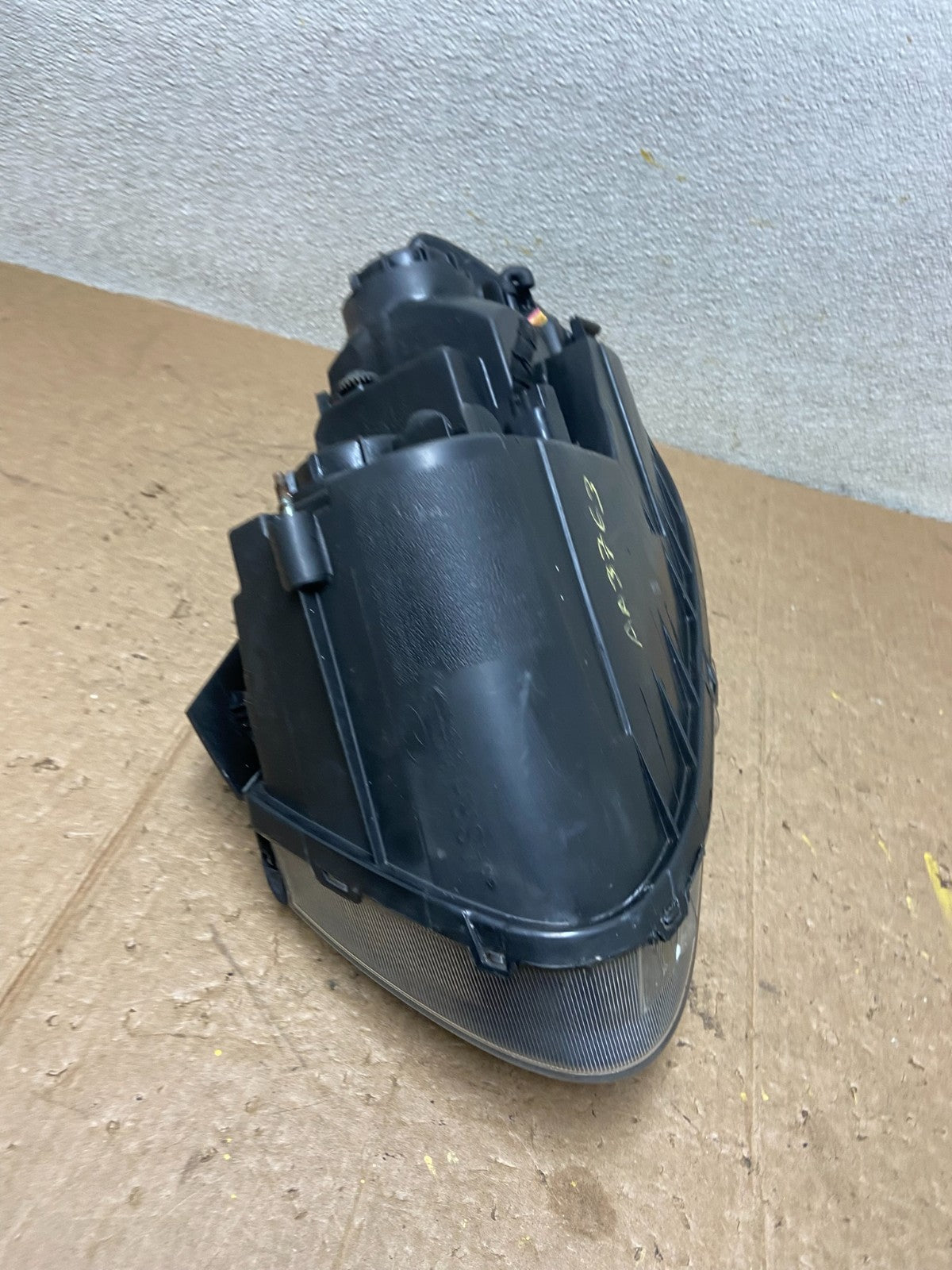 2007 2008 2009 Hyundai Santa Fe Right Passenger Halogen Headlight AA3763 DW8