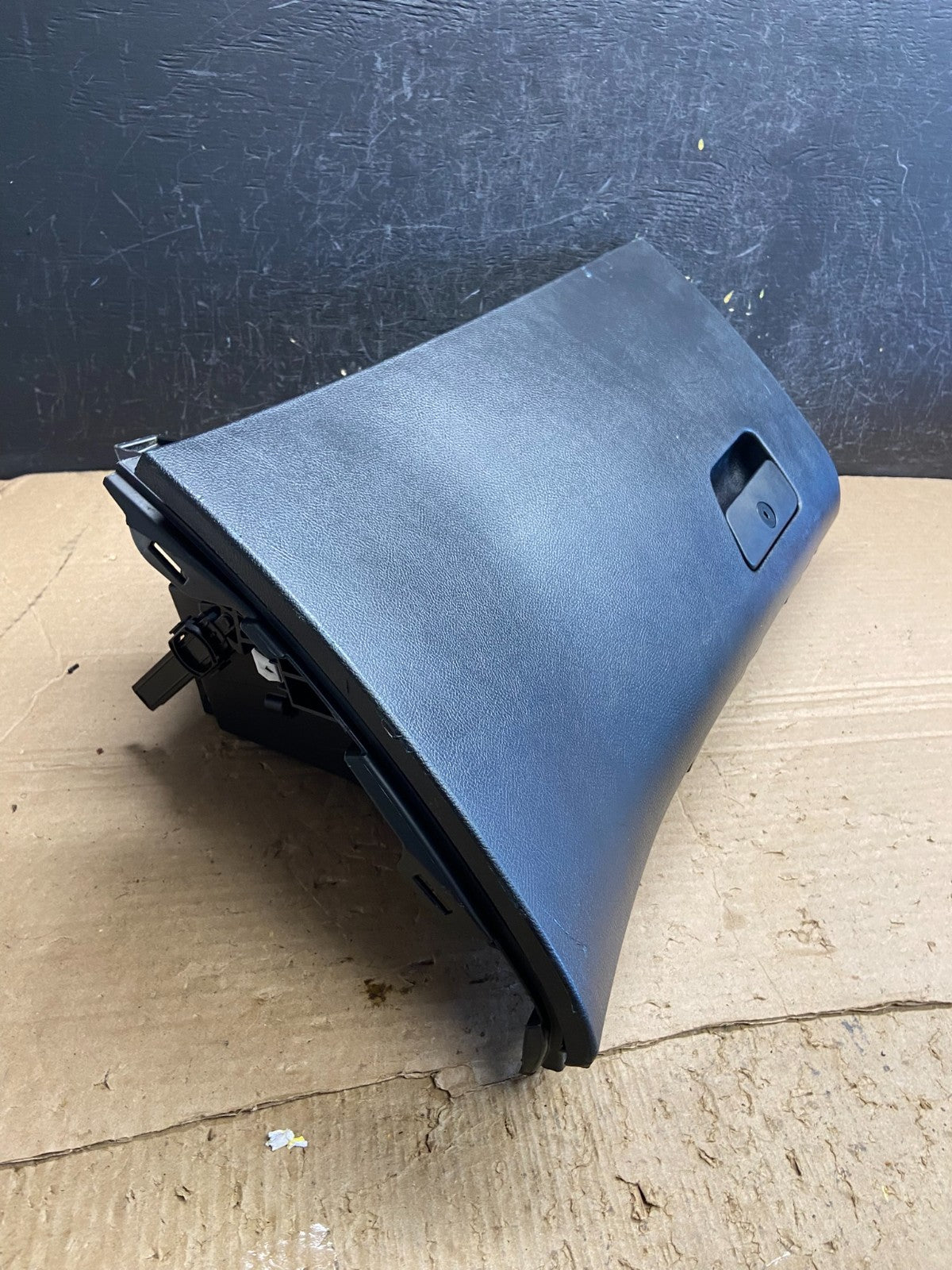 2013 to 2016 Ford Fusion Front Right Passenger Storage Glove Box AF2325 DG3