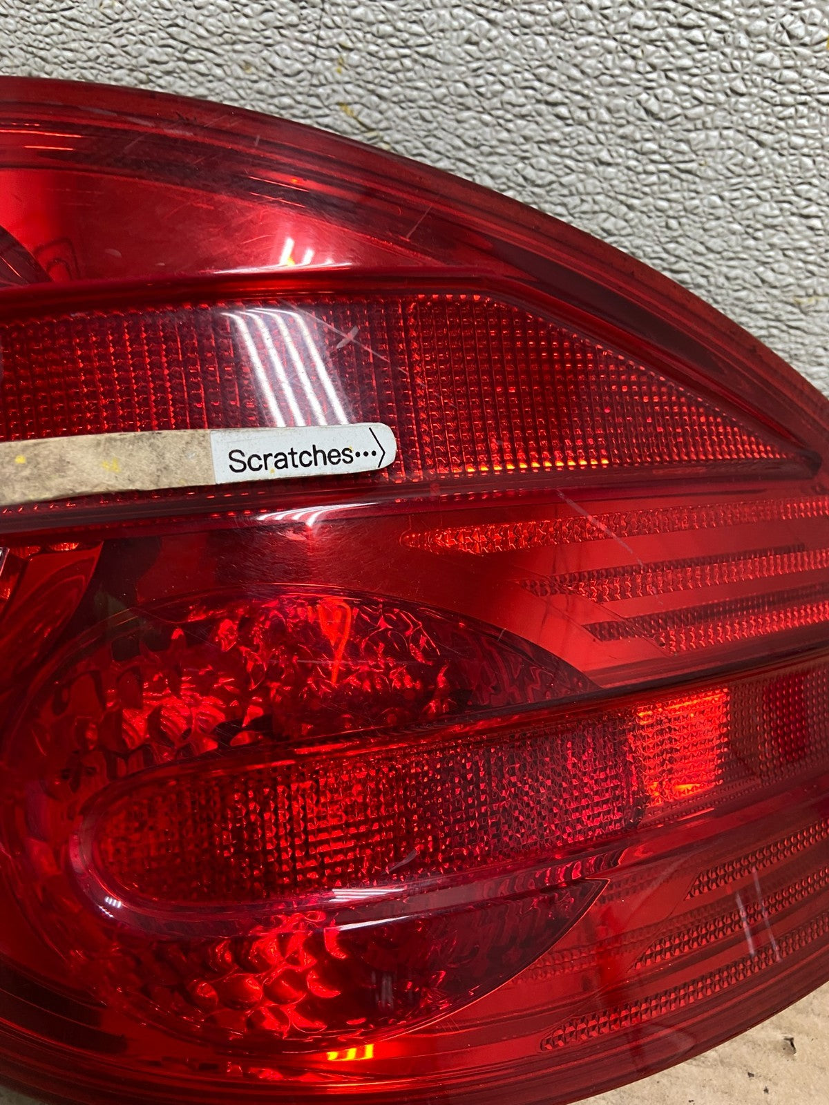 2006 to 2010 Mercedes W251 R-Class Left Driver LH Side Tail Light AA9771 LK3