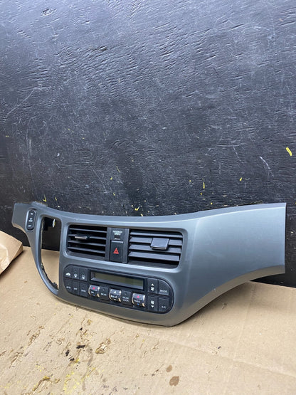 2005 to 2010 Honda Odyssey Radio Climate Control Dash Trim Bezel U5794 DG4