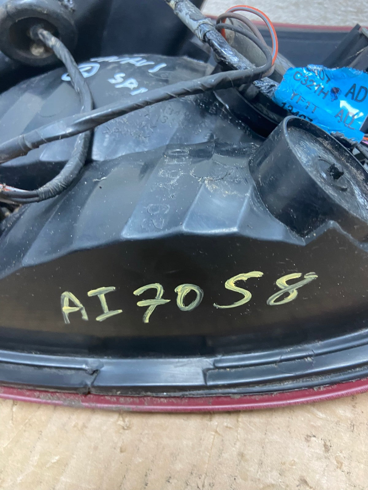 2000 2001 2002 2003 Ford Taurus Left Driver Lh Side Tail Light AI7058 LK9