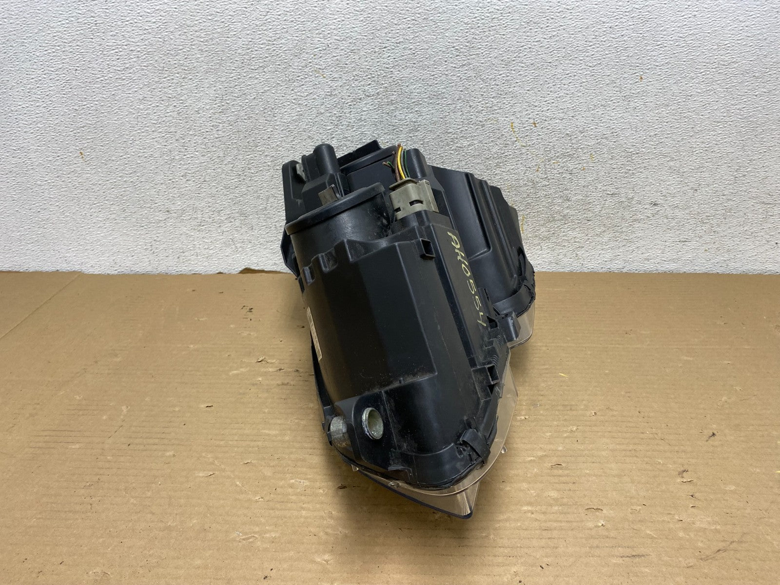 2008 to 2011 Mercedes Benz C-CLASS Right Passenger Side Headlight AH0554 DW6