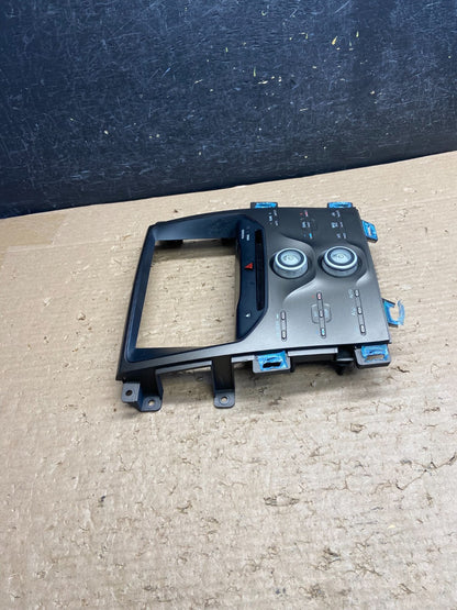 2011-2014 Ford Edge Heater Climate Control Radio CD Control Dash Bezel AG8667 DG1