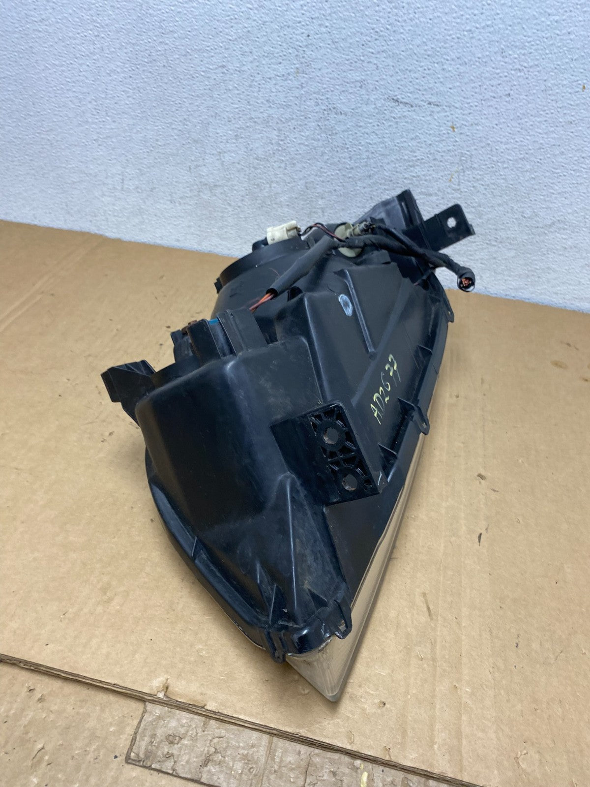 2001 to 2003 Acura MDX Passenger Right RH Headlight AD2677 DW7