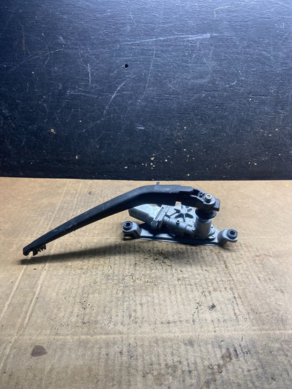 2008 to 2015 Scion xB Rear Wiper Motor OEM Y3735 DG1