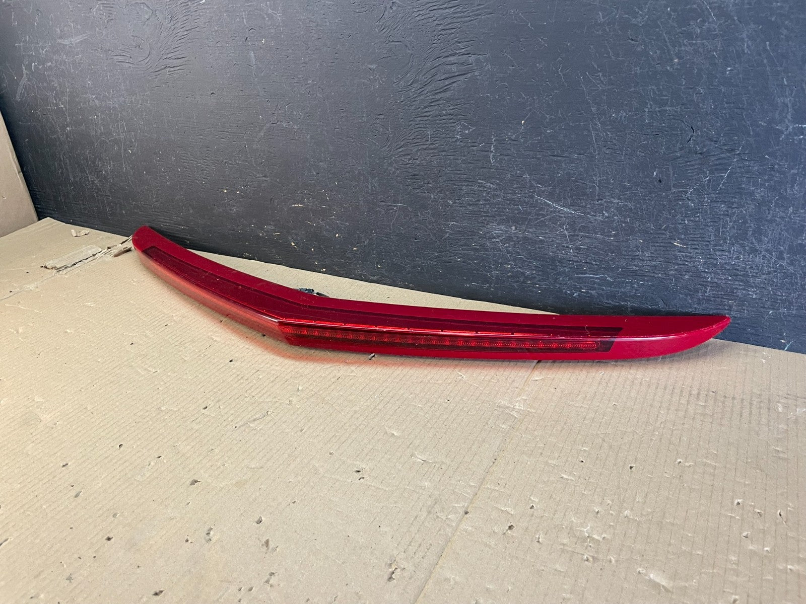 2013 to 2017 Cadillac XTS LED Third 3rd Center Tail Trunk Light AE3643 DG1