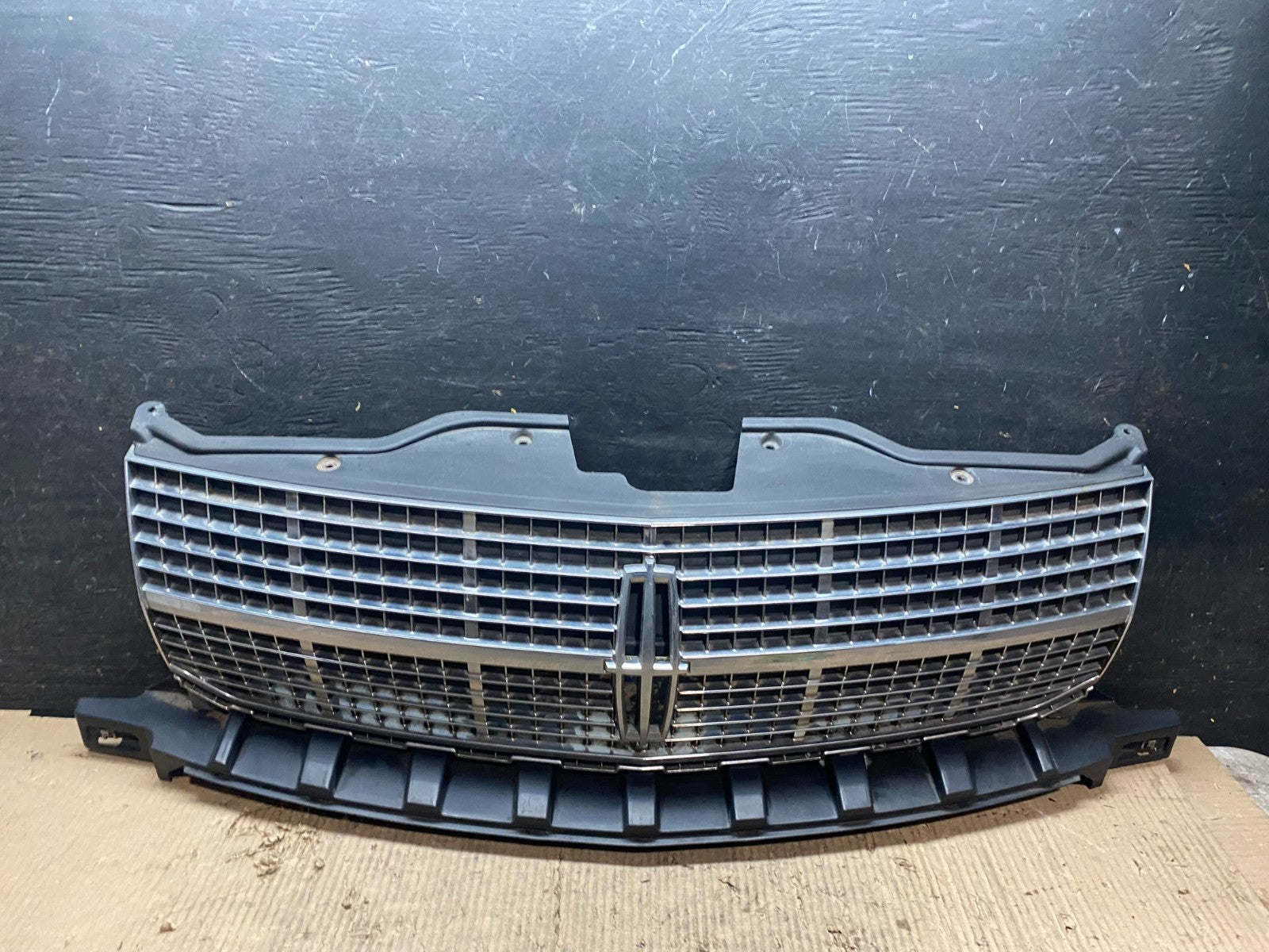 2007 to 2010 Lincoln Mkx Front Upper Grill Grille OEM v4296 DG0