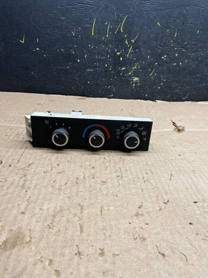2008-2010 Chevrolet Express 1500 2500 3500 Climate Control Panel Y5411 DG0