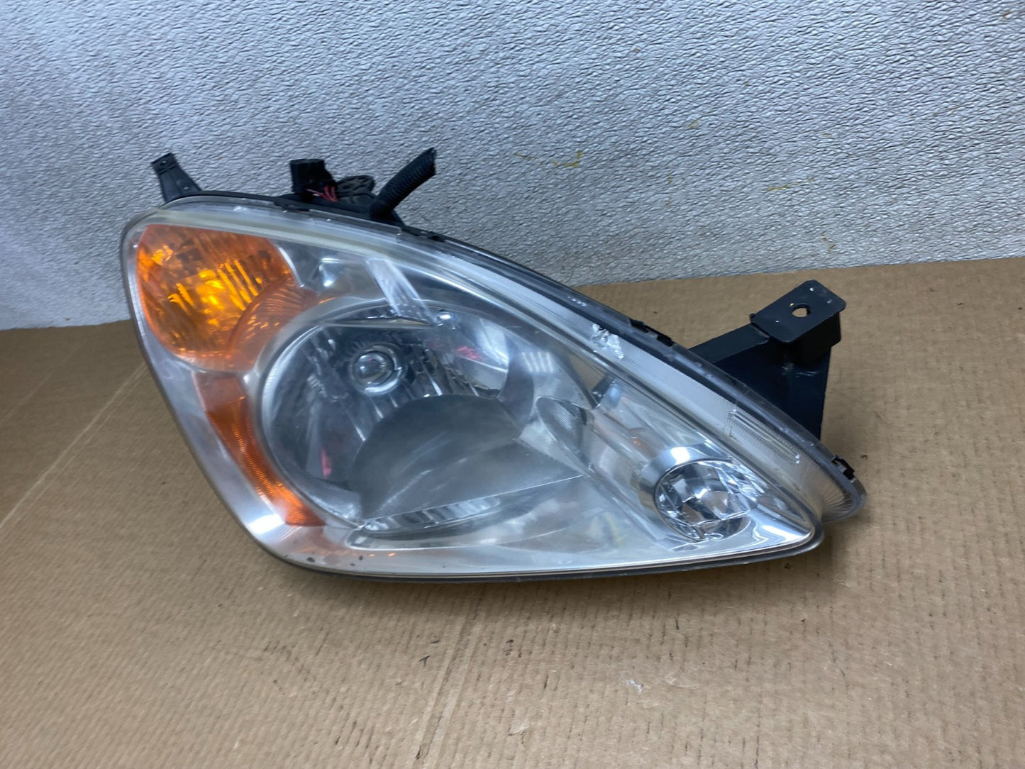 2002 to 2004 Honda CRV CR-V OEM Right Passenger RH Halogen Headlight W3800 DW1