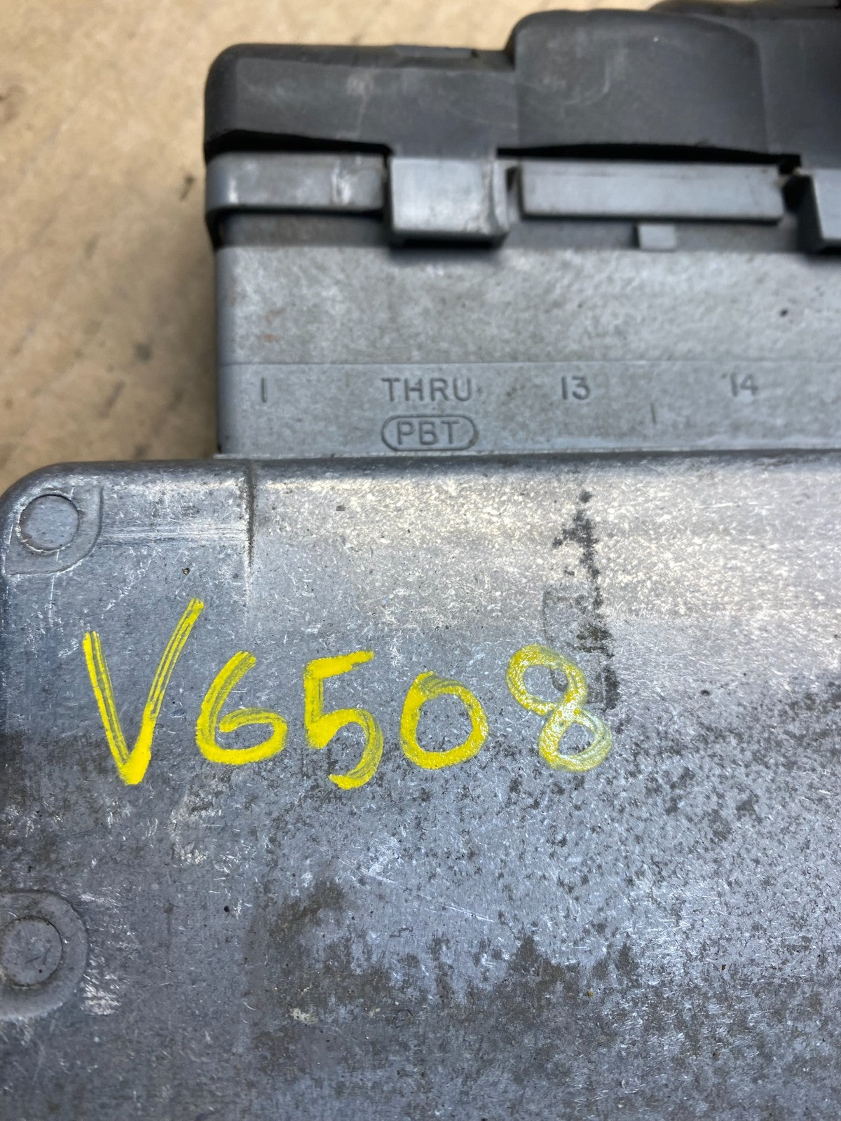 1996 1997 Ford Van E150 E250 Engine Control Module Unit ECU ECM v6508 DG4