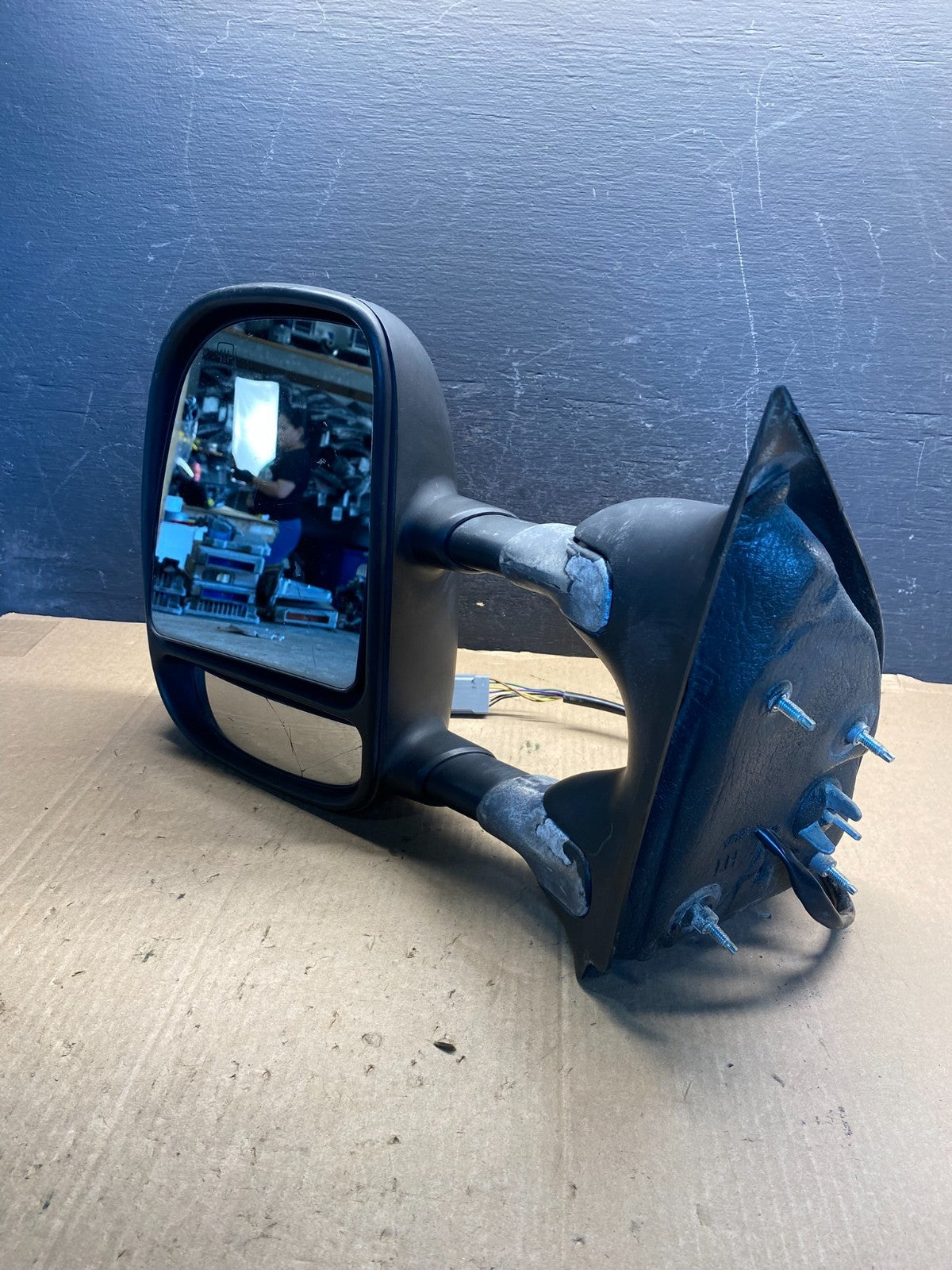 1999 to 2007 Ford F250 F350 F450 Left Driver Door View Mirror AE7658 DW10