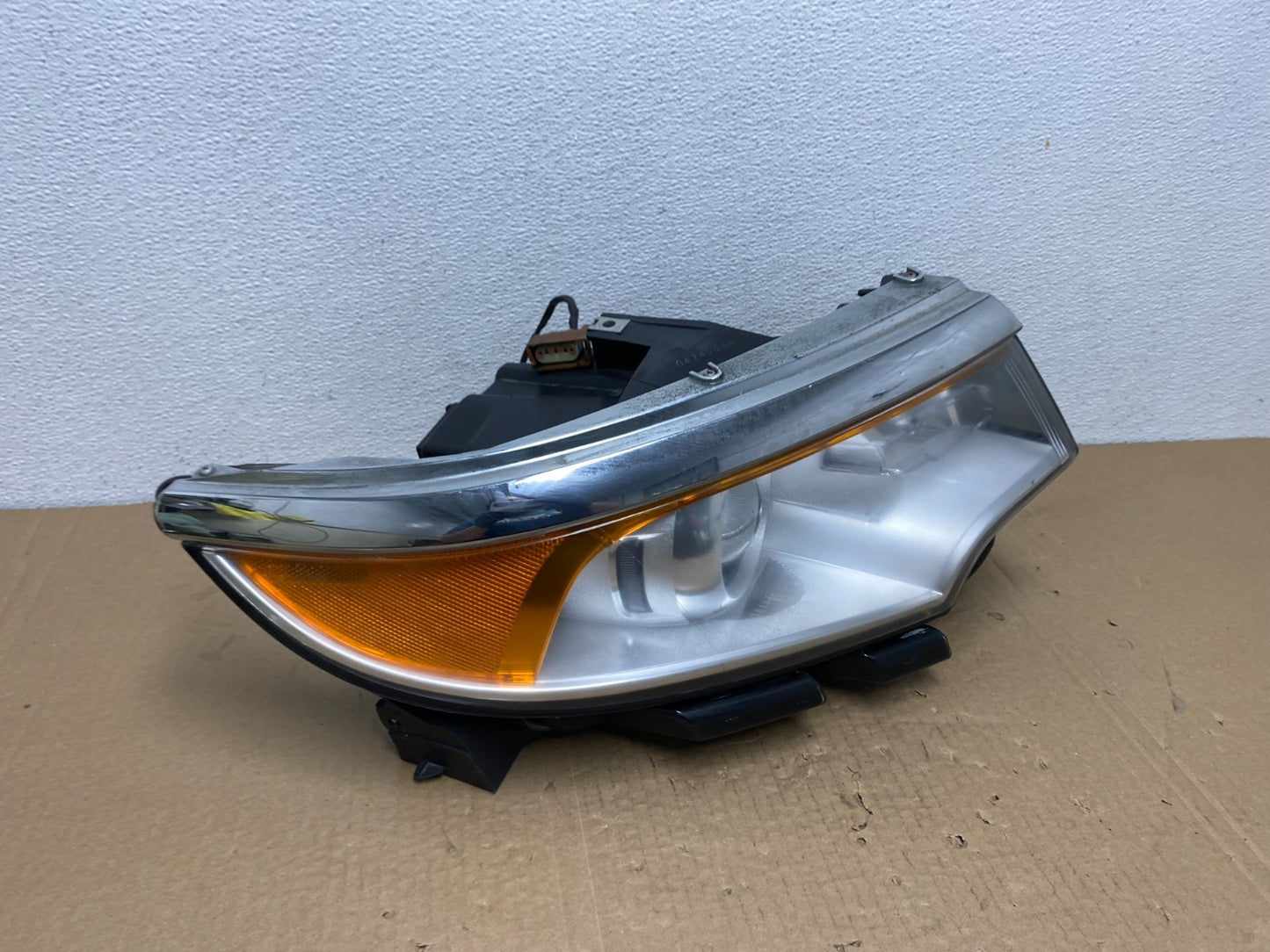 2011 to 2014 Ford Edge Front Right Passenger Headlight Halogen Oem AC3811 DW2
