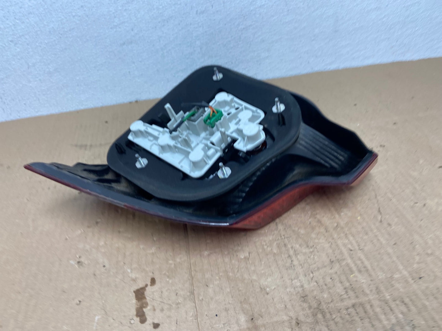 2004 to 2007 Volvo S40 Left Driver LH Side Tail Light OEM AB8403 LK5