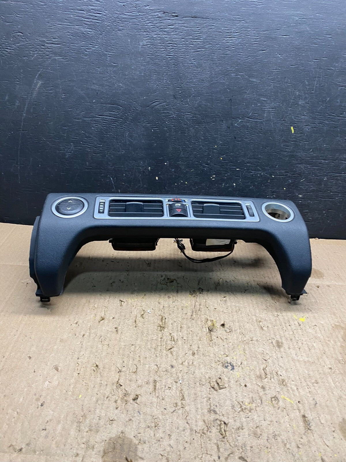2010 2011 2012  Land Rover Range Rover Center Dash Air Vent Trim M8549 PS3
