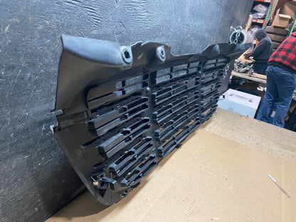 2009 to 2011 Freightliner Sprinter Front Upper Chrome Grill Grille W5930 DG10