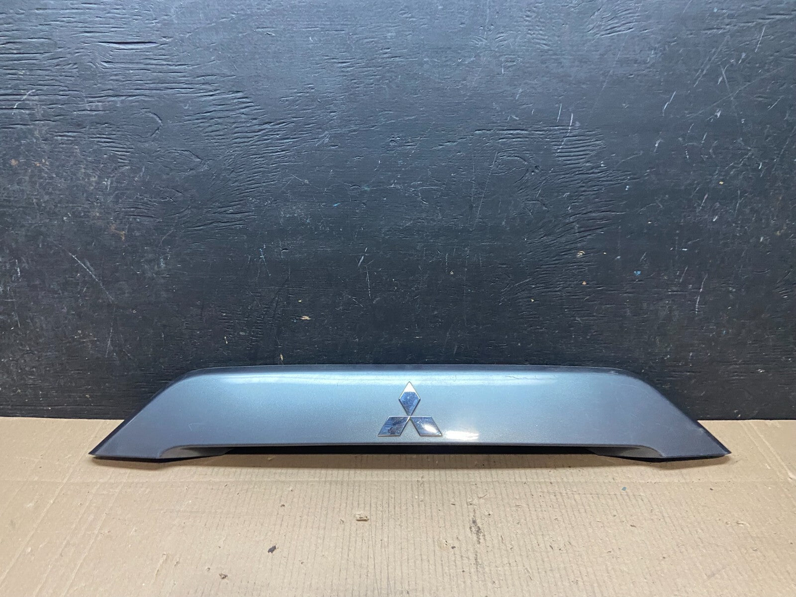 2007 to 2013 Mitsubishi Outlander Rear Hatch Tailgate Trim Molding OEM i7490 DG0
