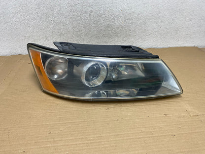 2006-2008 Hyundai Sonata Right Passenger Rh Side Headlight Halogen AG8120 DW0
