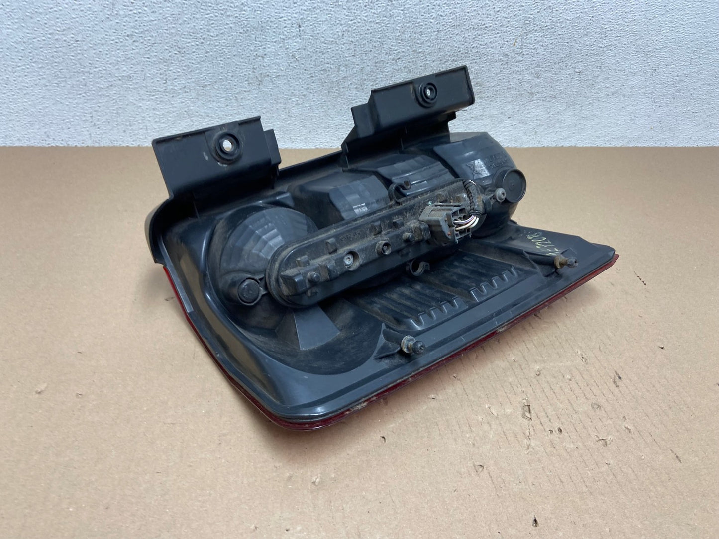 2008 to 2012 Jeep Liberty Right Passenger RH Side Tail Light AE7208 LK5
