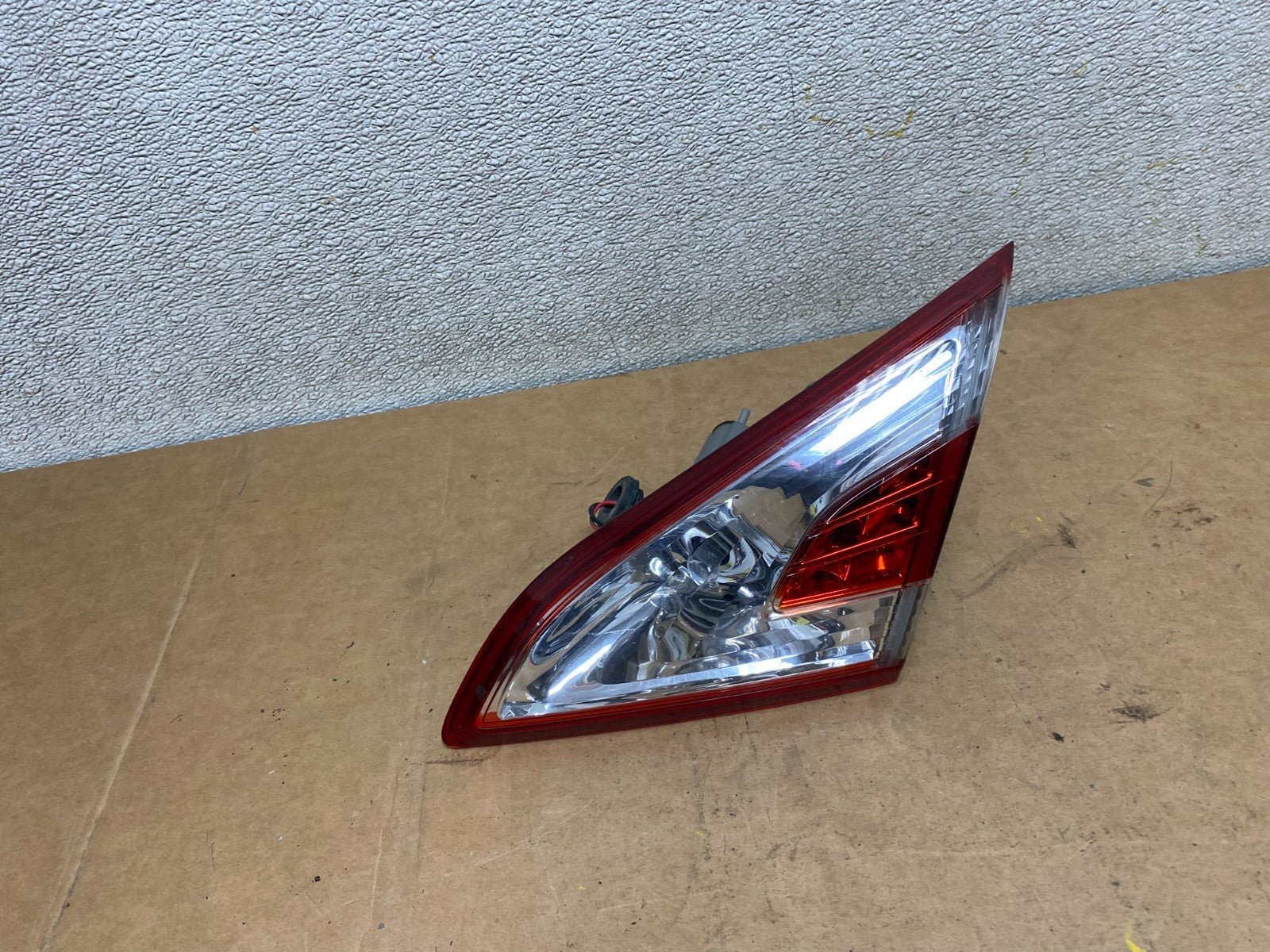2011 - 2014 Nissan Murano Right Passenger RH Side Inner Tail Light Oem X3757 DW0