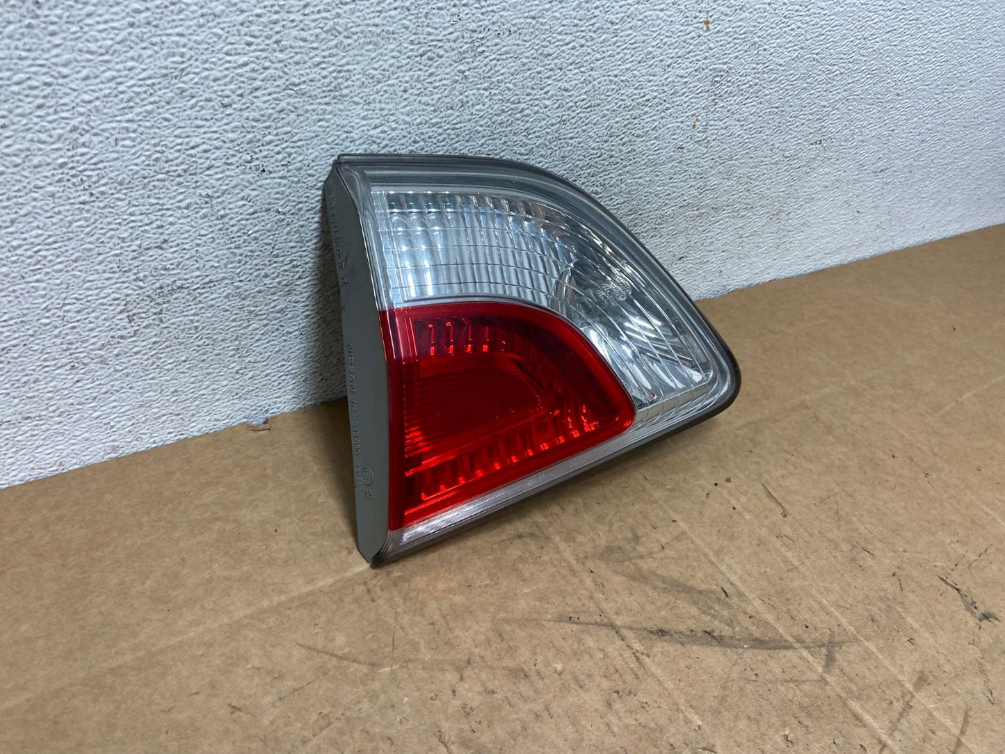 2013 to 2016 Nissan Pathfinder Right Passenger Inner Tail light AD6264 LK2