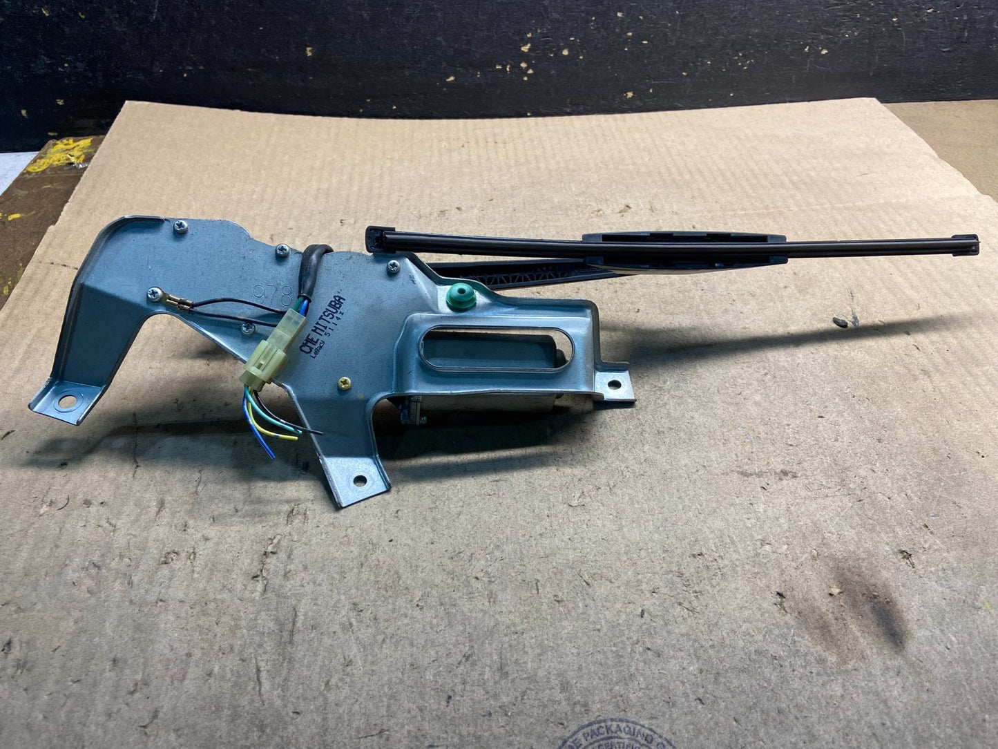 2005 to 2009 Subaru Legacy Outback Rear Windshield Wiper Motor z8737 DG5
