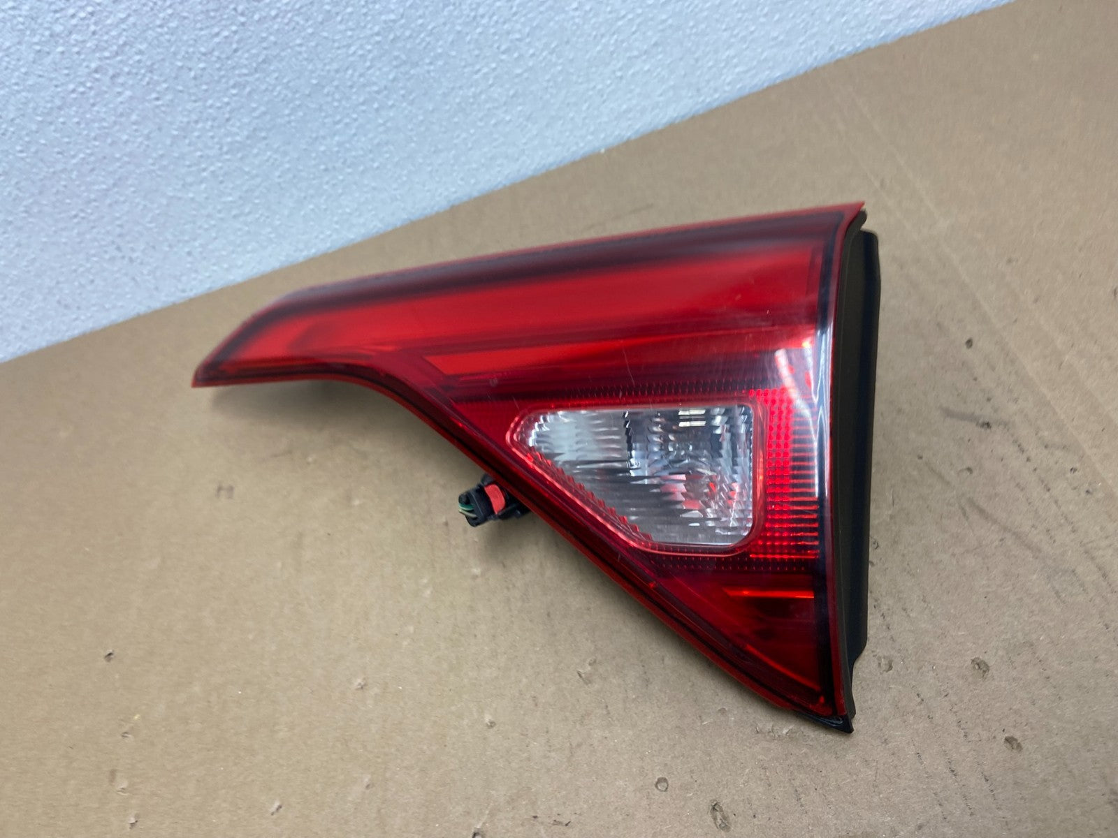 2017 2018 2019 GMC Acadia Right Passenger RH Side Inner Tail Light AB6398 DG1