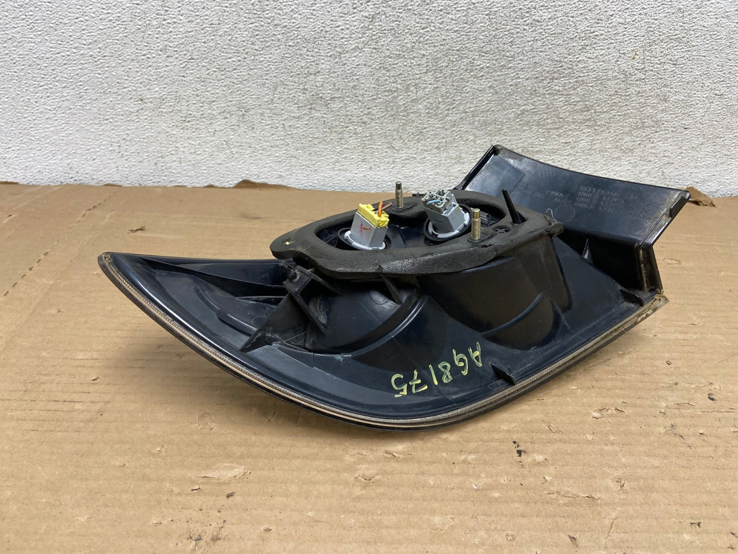 2004 2005 2006 Mazda 3 Hatchback Right Passenger Side Tail Light AG8175 LK5